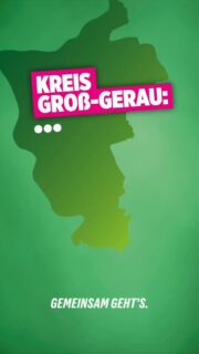 Wie sollte der Slogan für den Kreis Groß-Gerau lauten? 🤔

@itsaneveryday und @lars_nitschke_ haben beim Neujahrsempfang nachgefragt –
und sagen wir mal so:
Die Antworten waren… kreativ. 😄

Schaut unbedingt bis zum Ende – es lohnt sich 😂
👉🏼 Welcher ist euer Favorit? 
Schreibt es gerne in die Kommentare 👇🏼

#KreisGroßGerau #GroßGerau #Slogan 
#GemeinsamGehts #Grüne